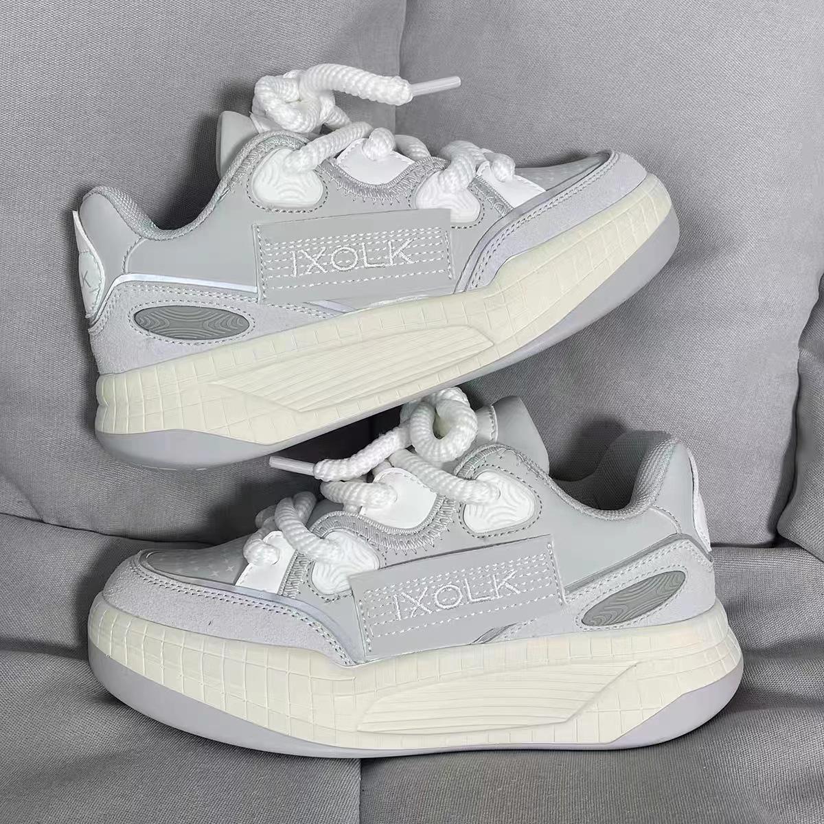 

2024 Баскетбольні кросівки Спортивне взуття Чоловіче жіноче дитяче баскетбольне взуття на товстій підошві 44