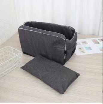 Car-mounted dog kennel for small dogs, car dashboard dog kennel, suitable for all seasons, car-mounted cat kennel, pet kennel серый