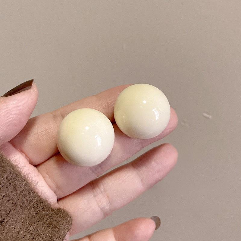 Unique Dopamine Bean Earrings for Women - Chic, Minimalist, High-End Korean Design