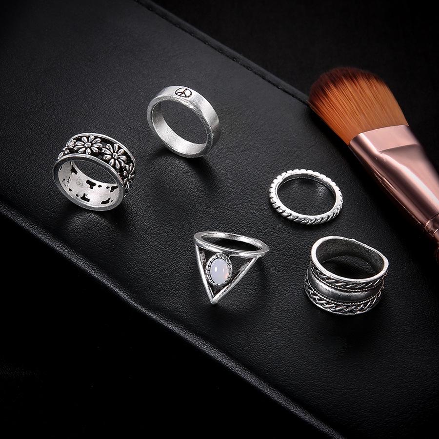 Vintage Hollow Engraved Gemstone Combination 5-Piece Joint Ring For Women