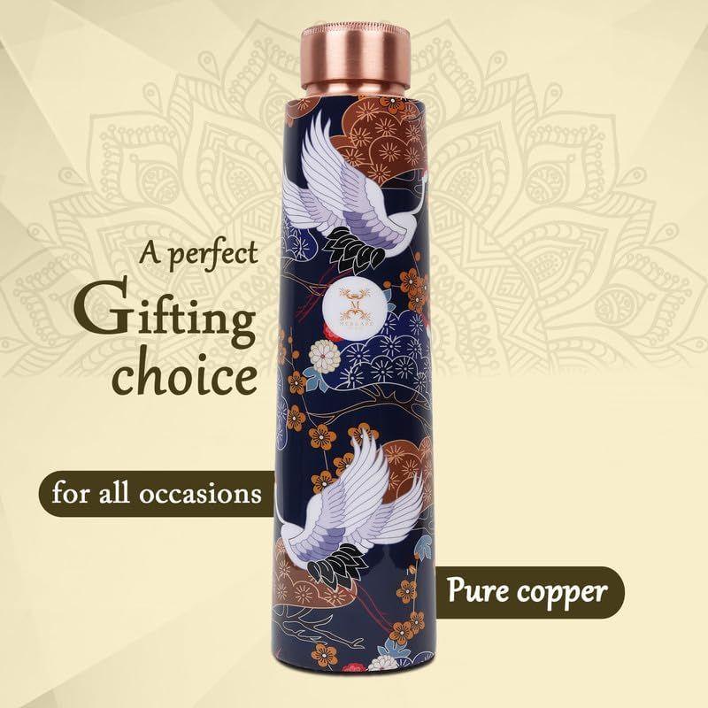 Láhev na vodu z čisté mědi s potiskem Ample Design Experience Ájurvédská harmonie Láhev na vodu z čisté mědi (900 ml)