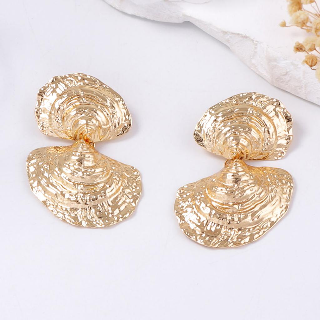 Personalized retro trend, light luxury style, design sense, alloy double shell-shaped earrings, beach vacation accessories