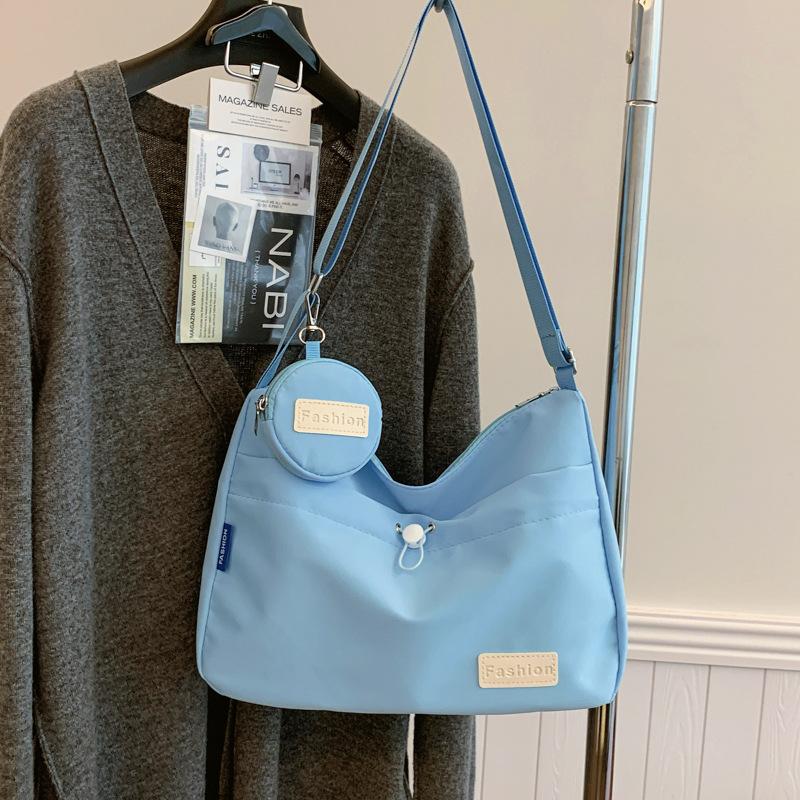 Wind Niche Versatile Girl Shoulder Messenger Bag, Japanese Students Simple Solid Color Sports And Leisure Commuter Bag