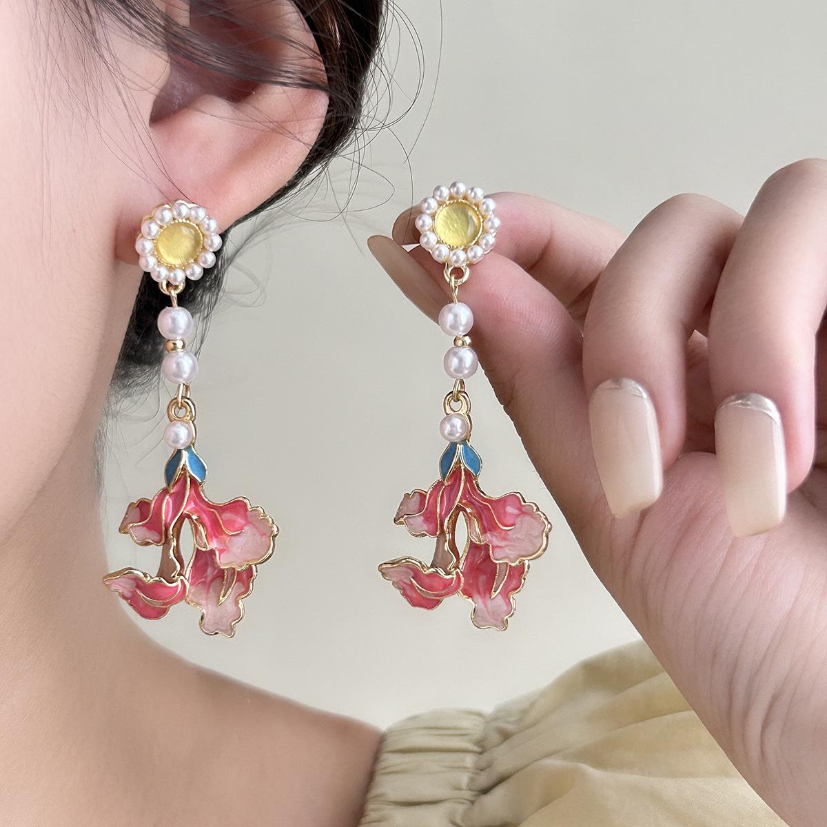 Silver Needle: Elegant Chinese-Style Pearl Flower Tassel Earrings