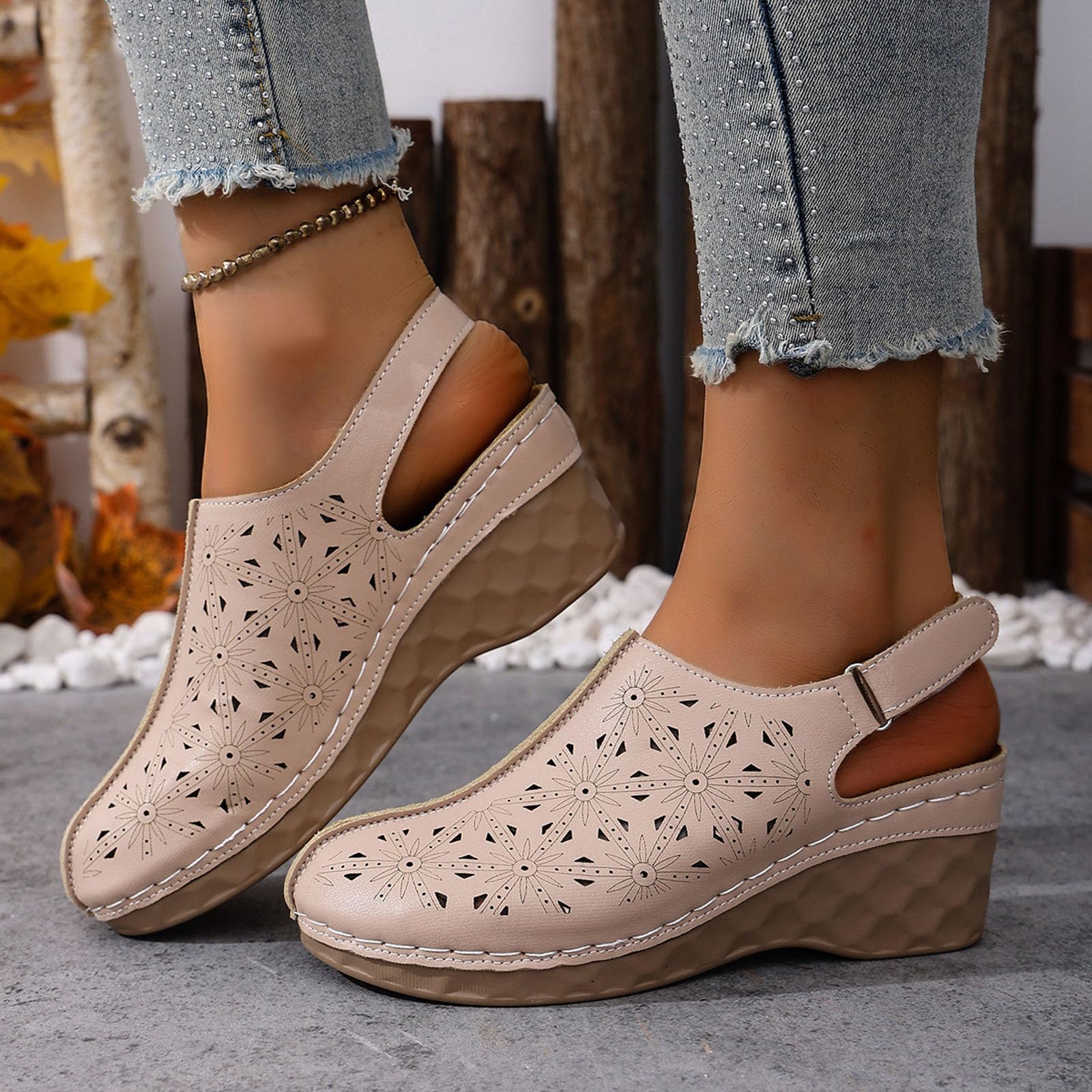 Oversized hollow pattern breathable fashionable sponge cake toe sandals 36 бежевый 1760₽