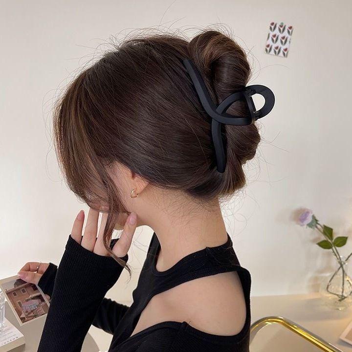 

Большая черная заколка для волос женская матовая геометрическая заколка для волос модная французская элегантная заколка для волос корейская женская заколка для волос аксессуары для волос E