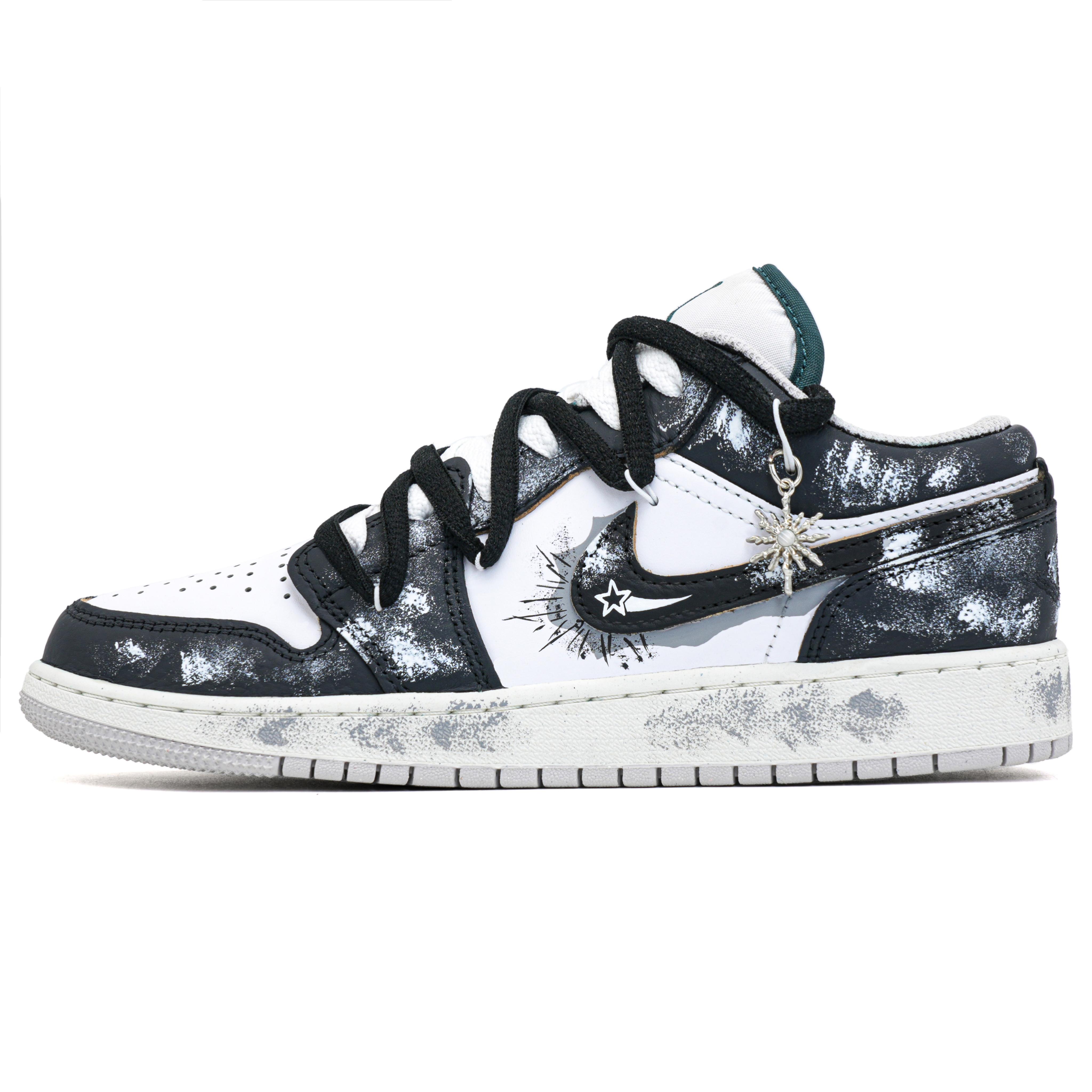 

Jordan Air Jordan 1 Starburst Cushioning Abrasion Resistant Coverage Cushioning Abrasion Resistant Coverage Low top FQ7687-300(Team861-) 38