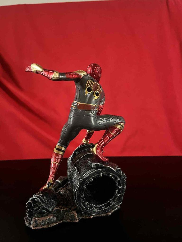 [USED] Spider-Man Armored Figure
