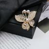 Elegant Versatile Light Luxury Corsage Brooch with Niche Design - Anti-Exposure Pin