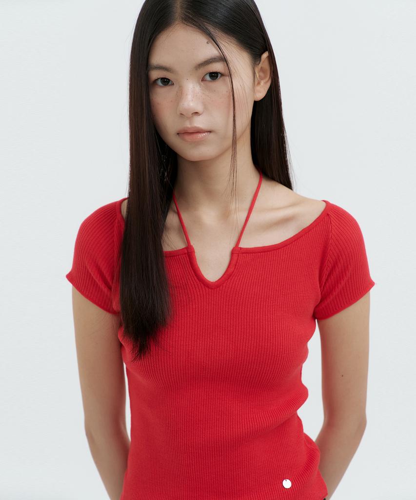 LUCIR ZU Strap Neck Ribbed Knit Top (Red)