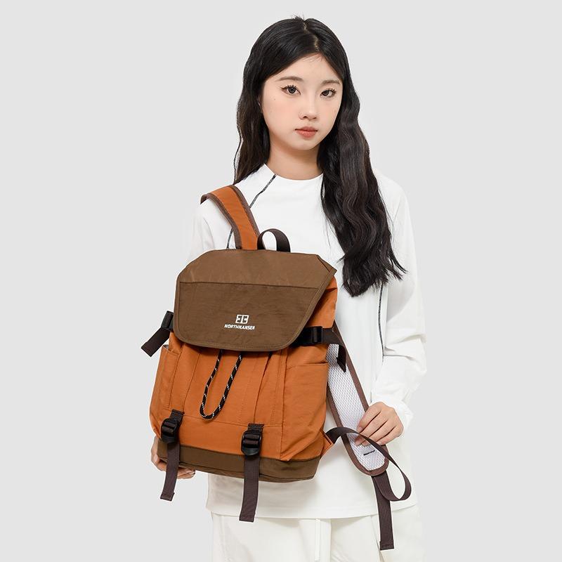 Outdoor Contrasting Backpack New Travel Mountaineering Small Backpack Student Travel Backpack