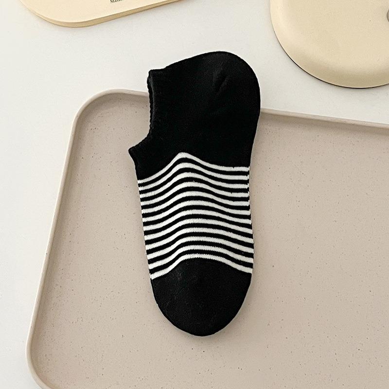 5 Pairs of Women's Spring and Summer Style Pinstripes with Light Mouth Cotton Boat Socks