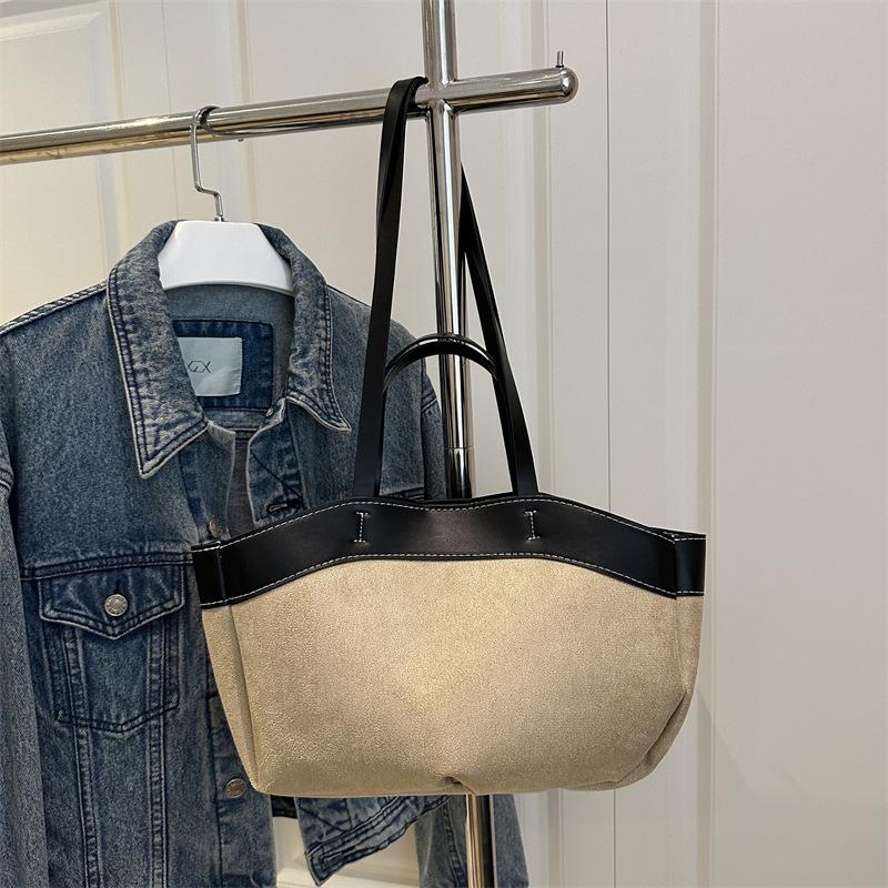 High Value Large Capacity Tote Bag Women's Autumn New Shoulder Bag Fashionable Simple Versatile Portable Bucket Bag