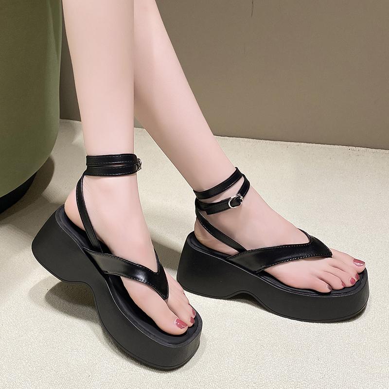 Fashion Women Platform Sandals Fashion Clip Toe Shoes New Summer Woman Slippers Designer 2025 Party Trend Flip Flops Slingback Slides