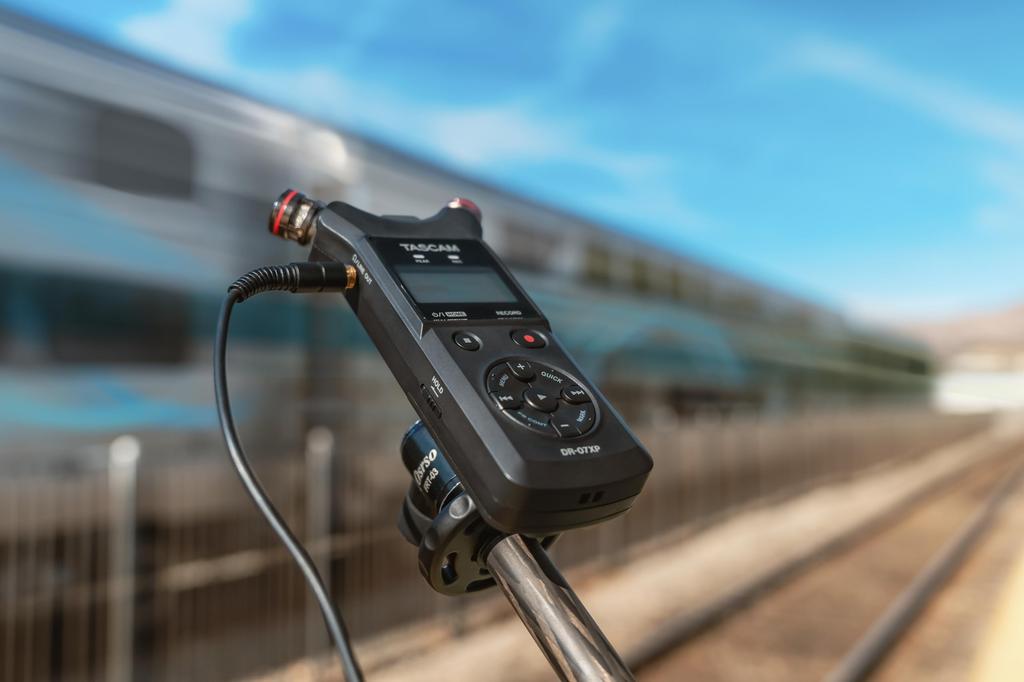 TASCAM Float Recording Stereo Portable Recorder DR-07XP 32-bit