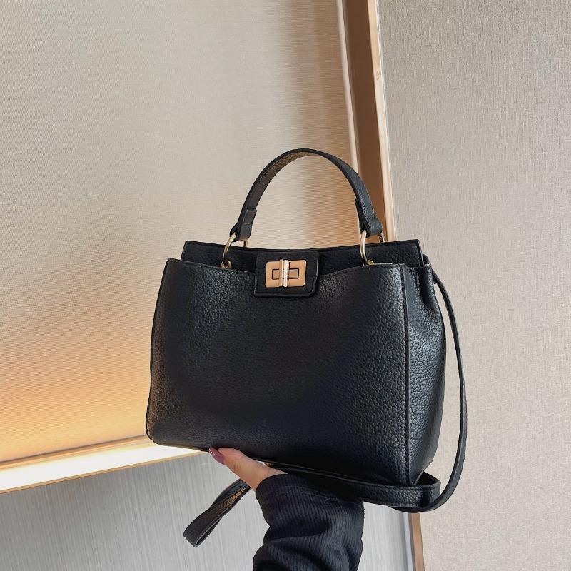 New Shoulder Messenger Bag Trendy Portable Texture Personalized Casual Women's Small Square Bag