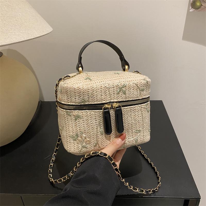 

Women s bag 2024 new fashion chain messenger bag casual woven shoulder bucket bag beautiful straw bag beach bag чорний