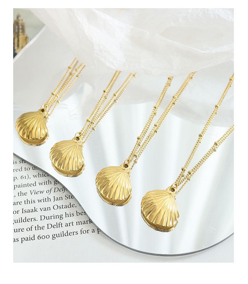 Korean Style Fashion Seashell Pendant Necklace, Gold Plated, Fade Resistant, Perfect for Commute, Travel, and Vacation.