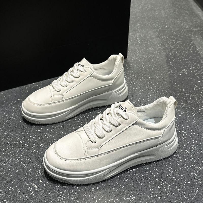 

High value new Internet celebrity ultra-light low heel middle heel student version strap outer wear board shoes women s sports little white shoes soft 35