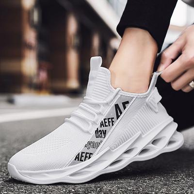Sommer 2025 neue Studenten-Laufschuhe, atmungsaktive Herren-Sneaker aus Flyknit, Übergrößen-Dad-Schuhe