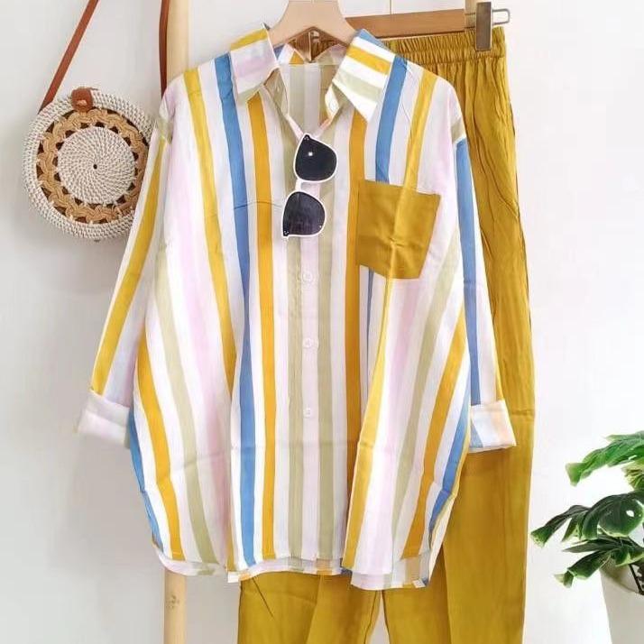 Summer 2023 Striped Casual Women's Set: Loose, Slimming, Comfortable Fashion.