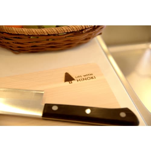 Umezawa Wooden Cutting Board, Tono Hinoki (Cypress), Freestanding, 27 x 18 x 1.5 cm (11.2 x 7.2 x 0.5 inches), Made in Japan, 444301