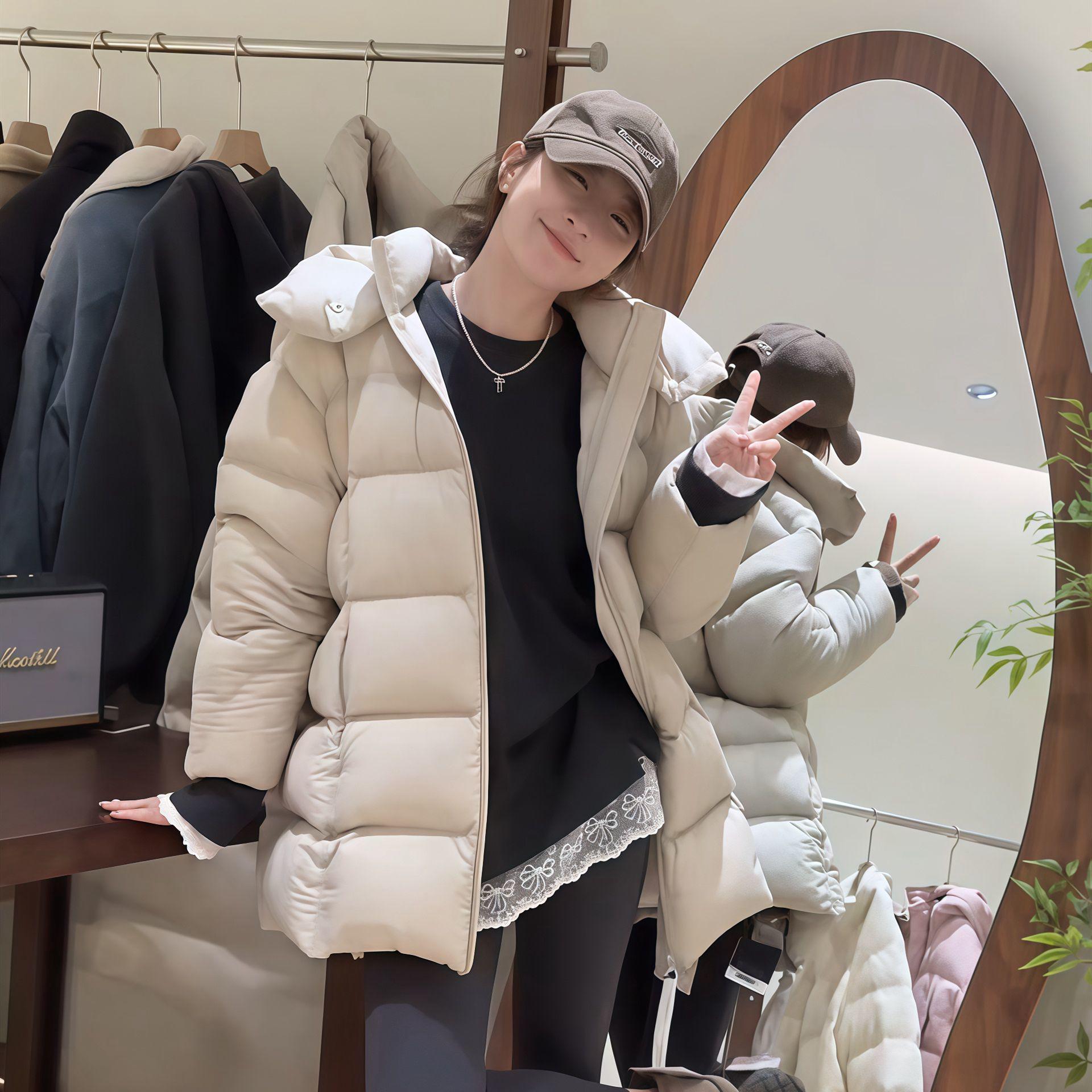 

Женская черная пуховая куртка средней длины - Зима 2025, приталенная, теплая, толстое пальто с белым утиным пухом Small 90-125 бежевый