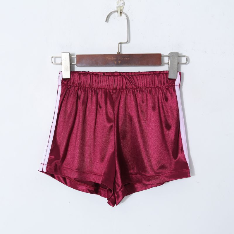 

Fashion Korean Style Contrast Color Striped Base Loose-Fitting Hot Pants Wine Red L
