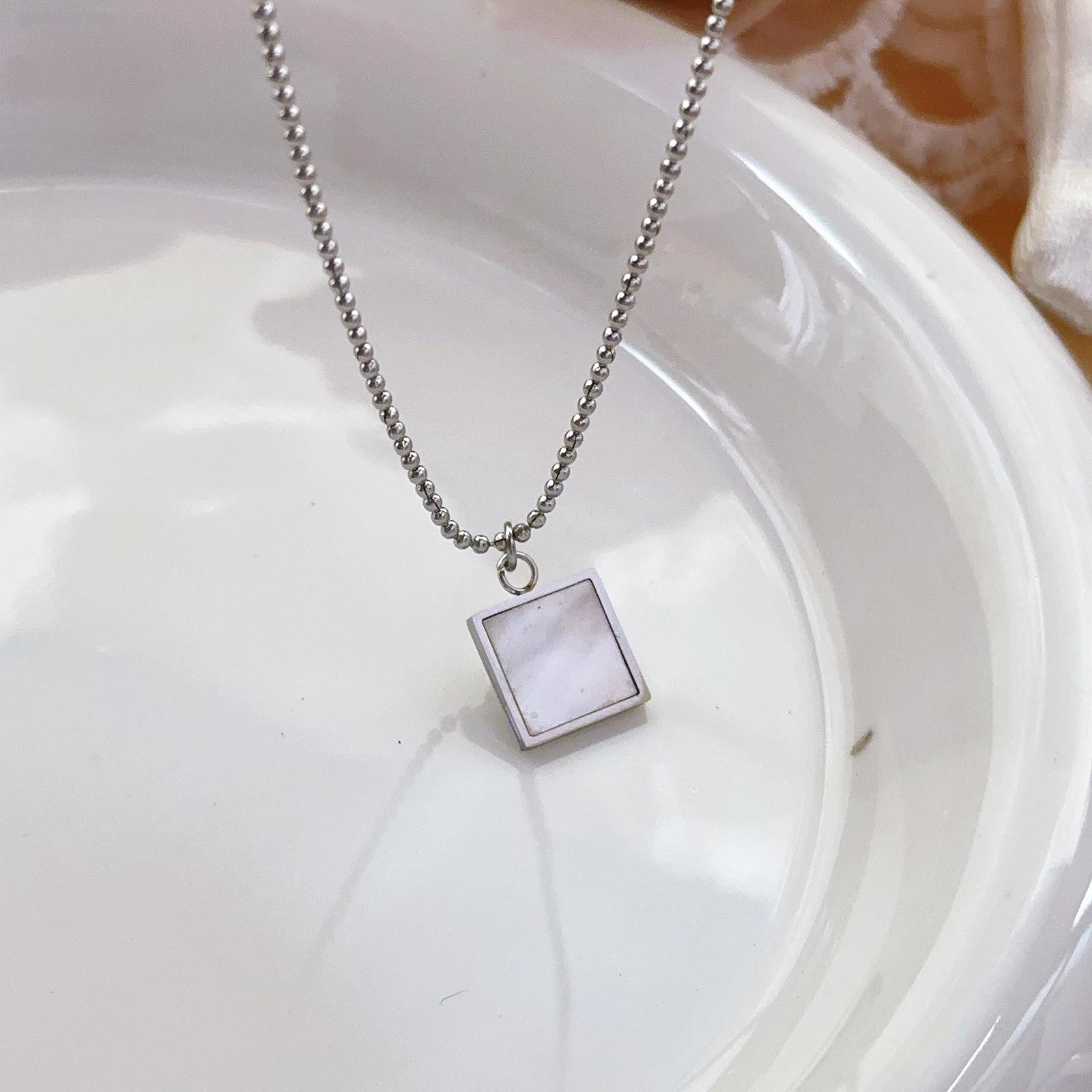 

18K Gold-Plated Titanium Steel Necklace with Shell Pendant - Versatile, Stylish, and Durable Design for Women