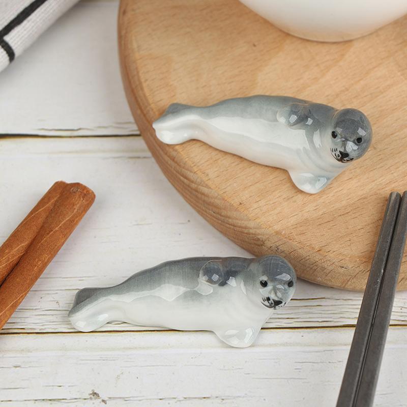 2Pcs Ceramic Little Sea Lion Seal Design Chopstick Holder Household Decor Chopstick Rest Pillow Kitchen Tableware