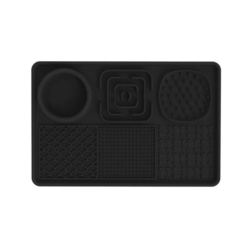 Classic Pet Licking Mat Pet Eating Ware Dog Slow Food Mat Placemat Dog Feeder Supplies Suction Cup Dog Bathing Distraction