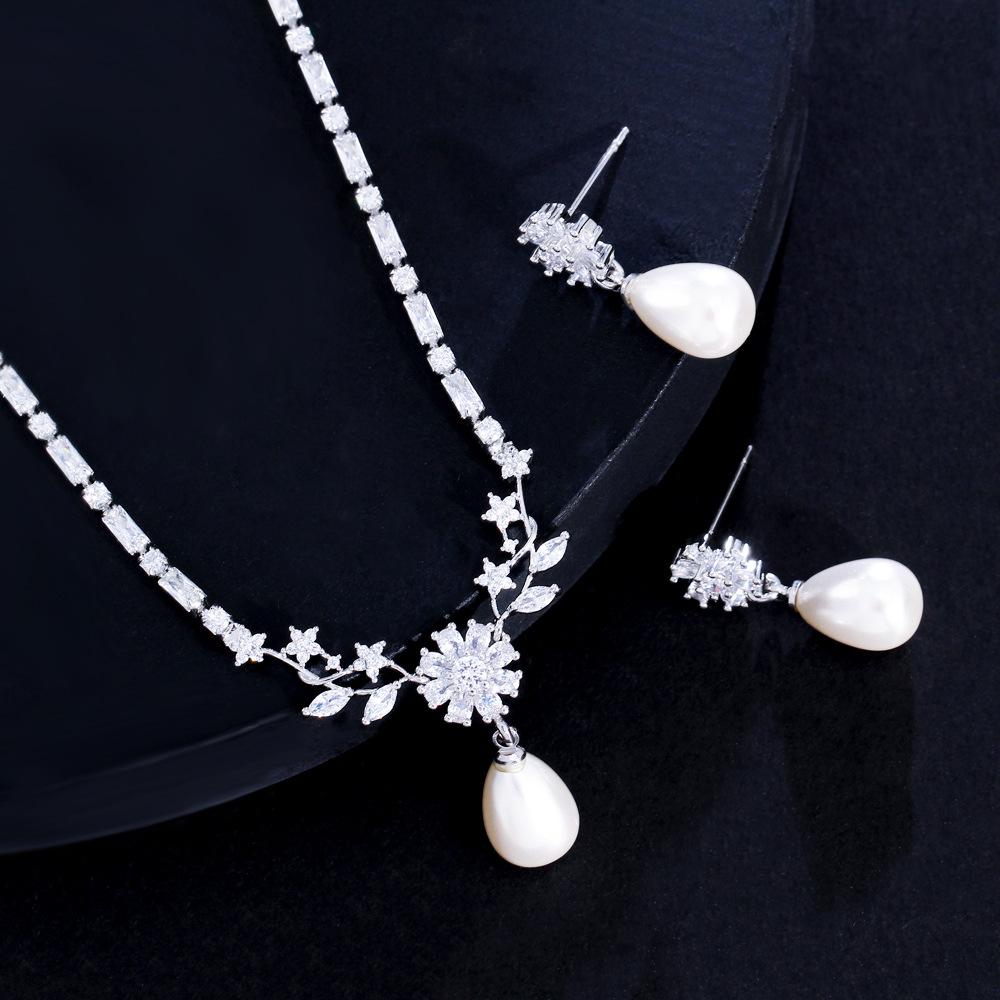 Light Luxury Design Pearl Collarbone Chain Micro-Inlaid Zircon Pearl Necklace Earrings Set