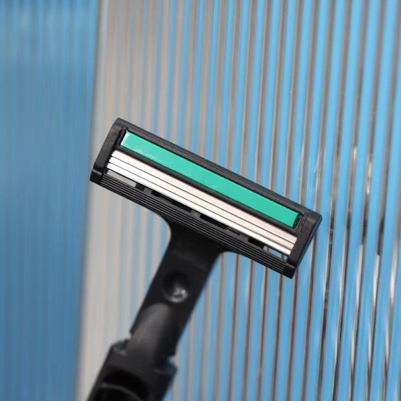 Men's Portable Three-Layer Stainless Steel Razor with German Precision