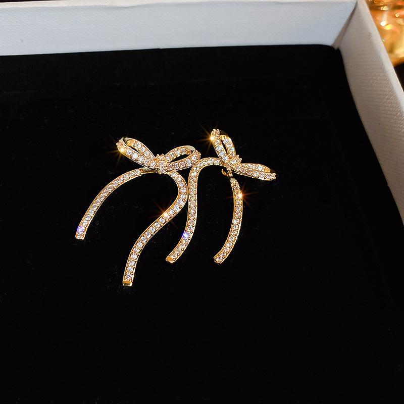 High-end wheat ear zircon ear buckle year-old niche fashion design earrings popular versatile temperament earrings
