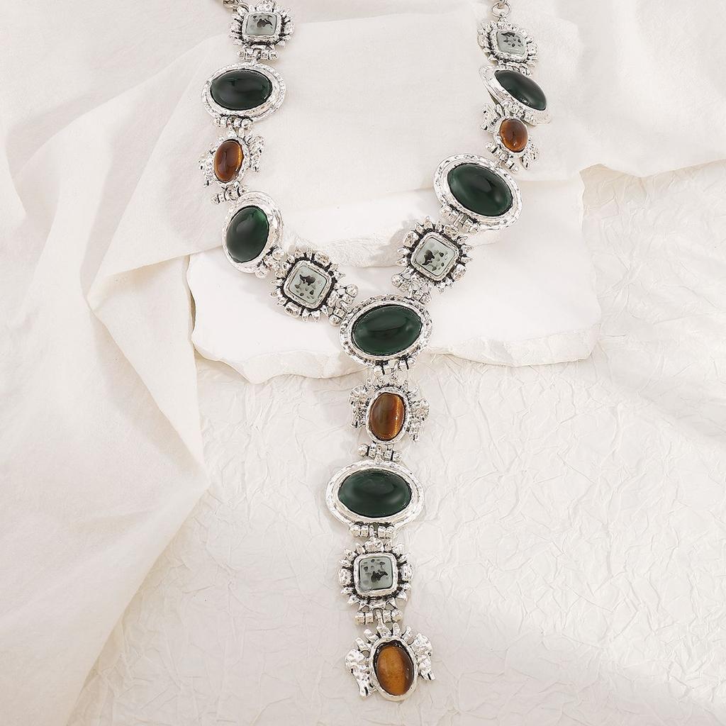 Tooxika Personalised Vintage Baroque Fashion Resin Necklace Luxury Trend Ethnic Necklace