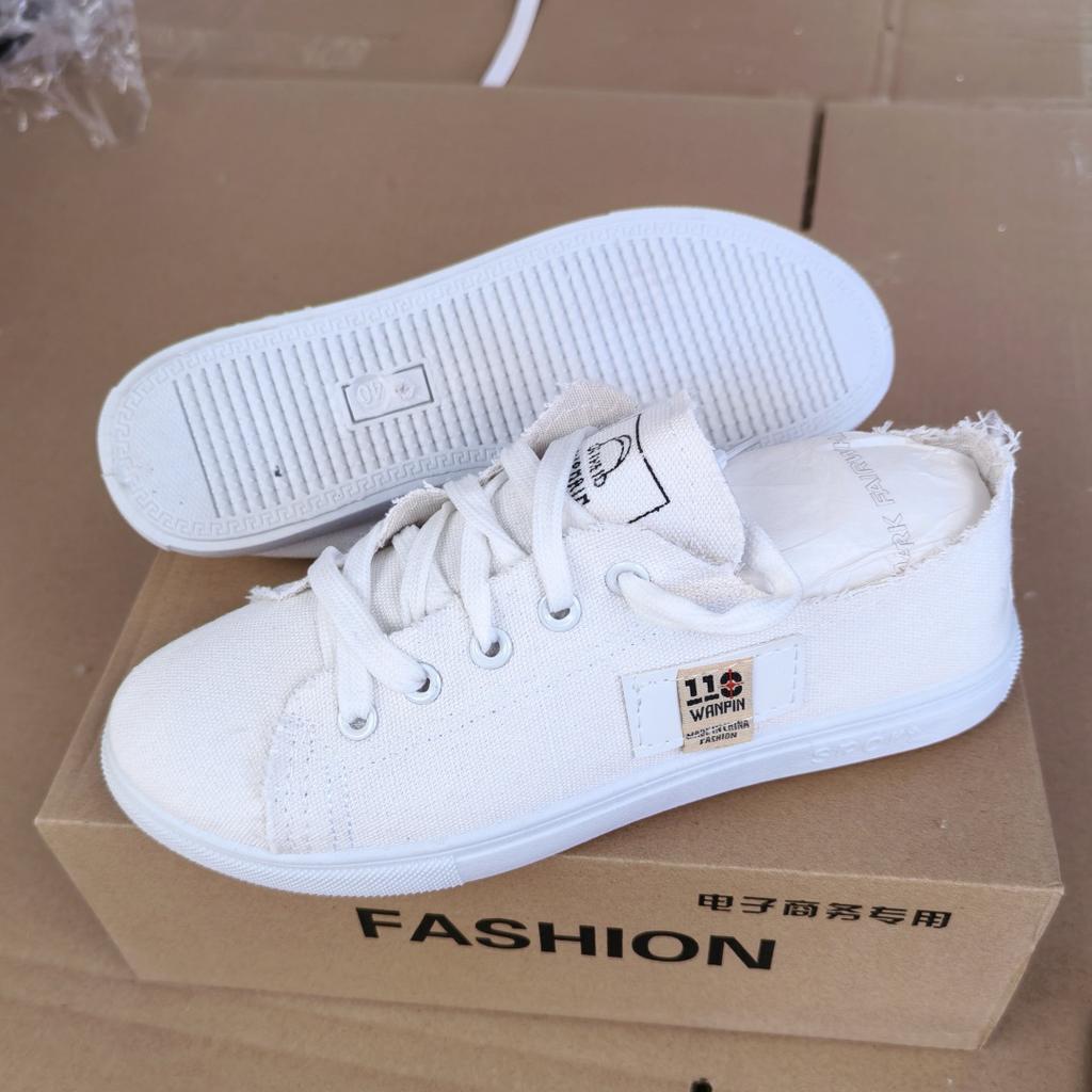 Stoffschuhe Frühling und Sommer neue Canvas-Schuhe Studentenschuhe weiche Sohle atmungsaktiv dünn lässige Sportschuhe
