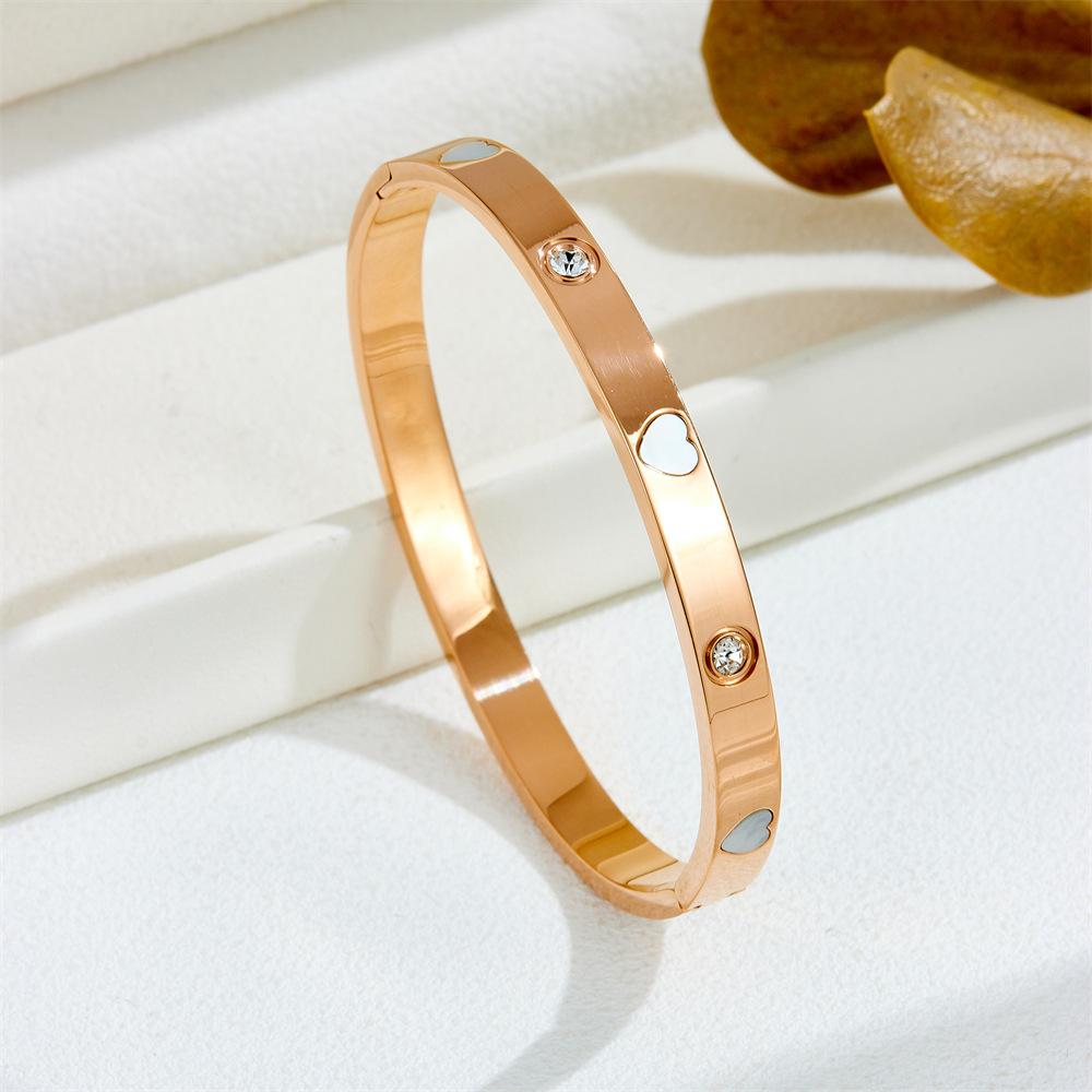 2026 Fashion Bracelet, High-end Temperament Elegant Jewelry Light Luxury Niche Design Love Bracelet