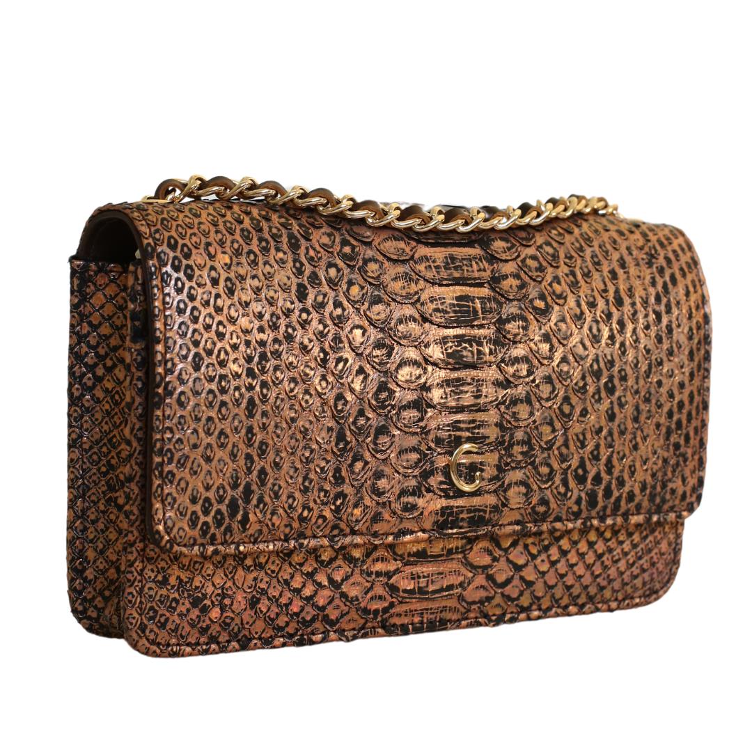 

Модель женской сумки из натуральной кожи ограниченного выпуска