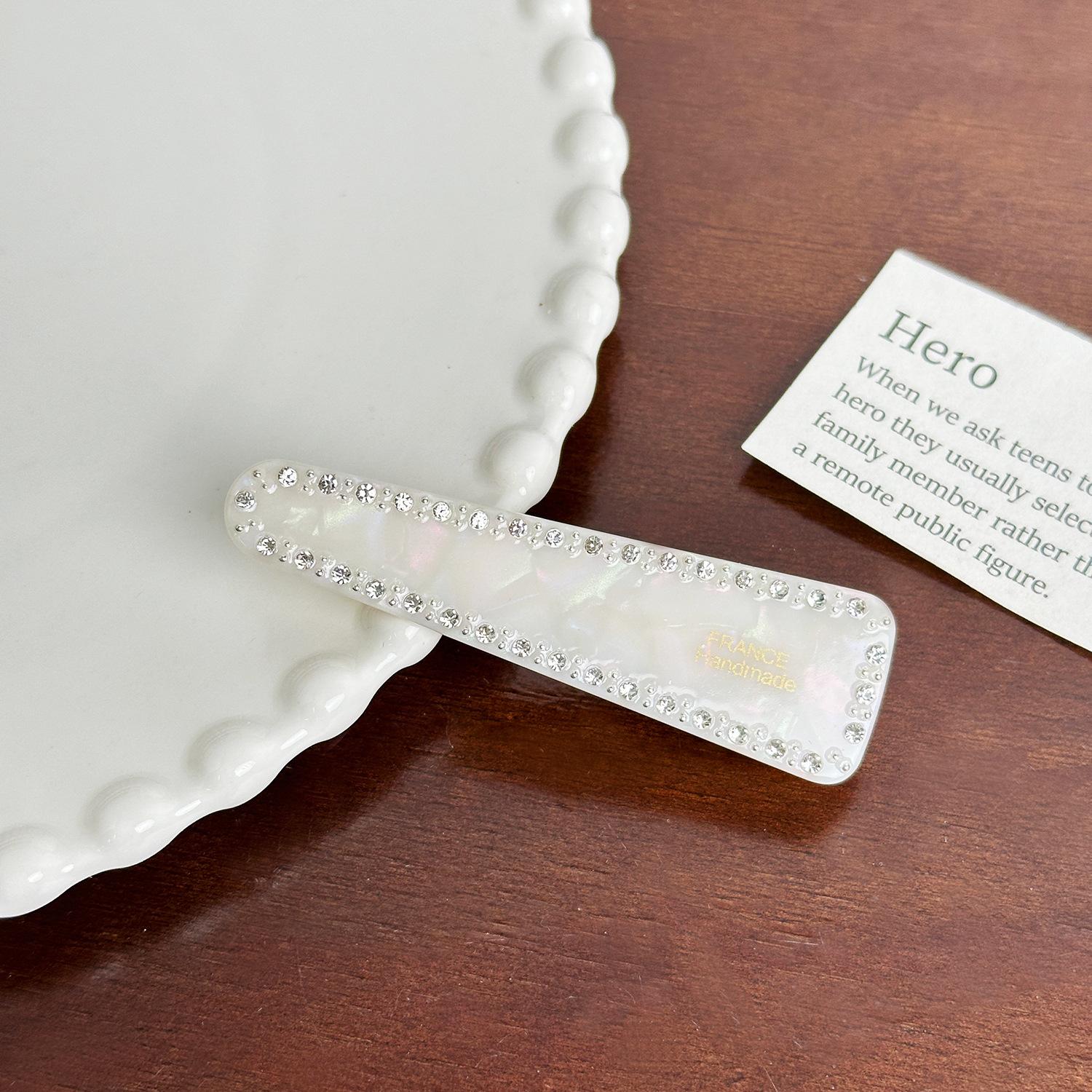 

Гламурные весенние заколки для волос с акцентами из стразов для модных женщин White Duckbill Clip