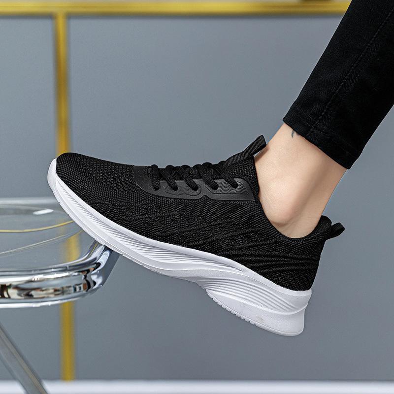 Brand running shoes new soft-soled casual sports shoes spring and summer ultra-light mesh breathable running shoes
