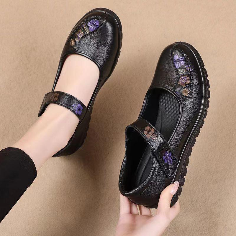 

Кожаная мягкая подошва плоская подошва ретро нескользящая вышивка низкий каблук для среднего и пожилого возраста удобные бабушкины кожаные туфли женские 39