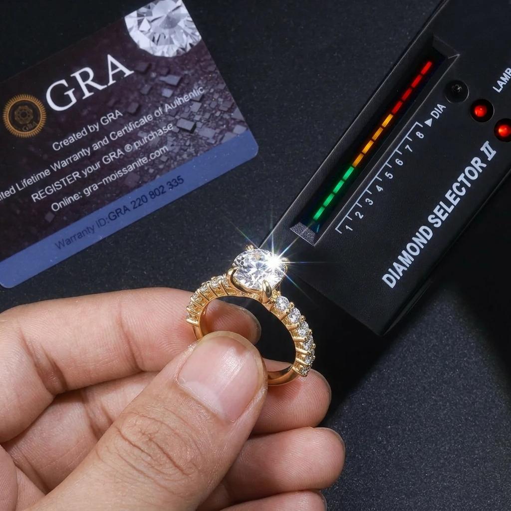 18K Gold Platin Ovaler Moissanit Verlobungsring S925 Silber Mikro-Inlay Pavé Seitenstein Damen Luxus Hochzeits Versprechensring