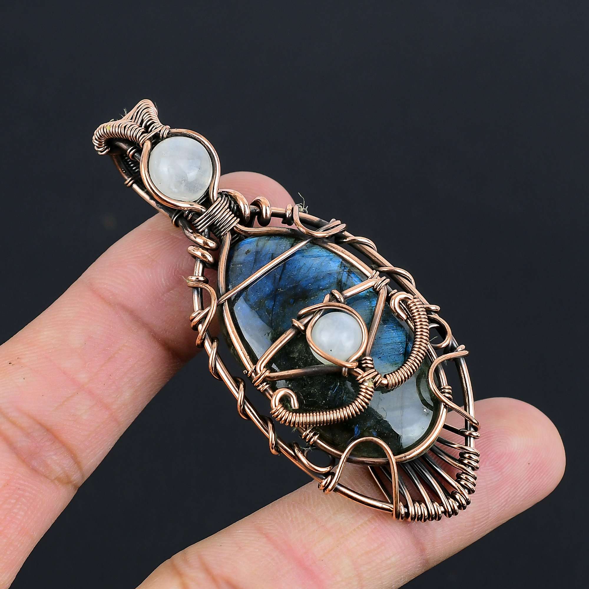 

Подвеска из радужного лунного камня с лабрадоритом | Обернутая оксидированная медная проволока | Ожерелье с подвеской | Подвеска из меди ручной работы, ювелирное украшение в подарок