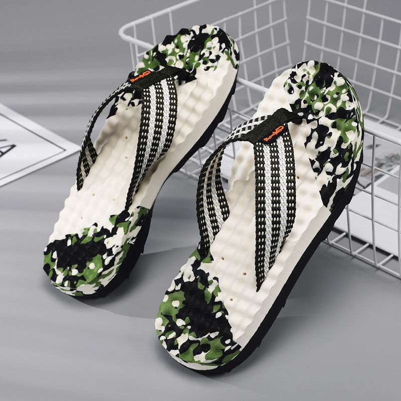 Summer New Personality Trend Korean Version of Men's Slippers Large Size Massage Flip-flops Casual Beach Slippers Vietnamese Sandals