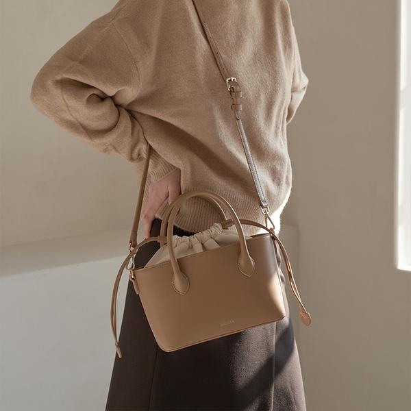 

Сумка Karon Bag Latte через плечо и через плечо, Akakchrb2021-7000006082