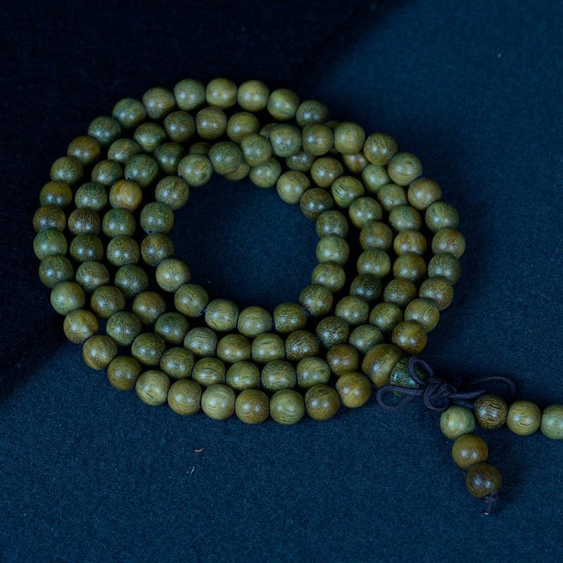 Argentine Green Sandalwood 108 Bead Bracelet for Men and Women - Crafted Buddhist Hand String with Straight Grain.