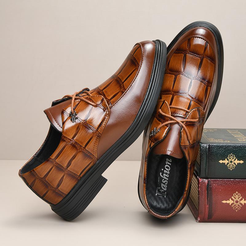 

Большого размера Новая кожаная обувь Модная мужская повседневная обувь Трендовая толстоподошвенная кожаная обувь на шнуровке 45