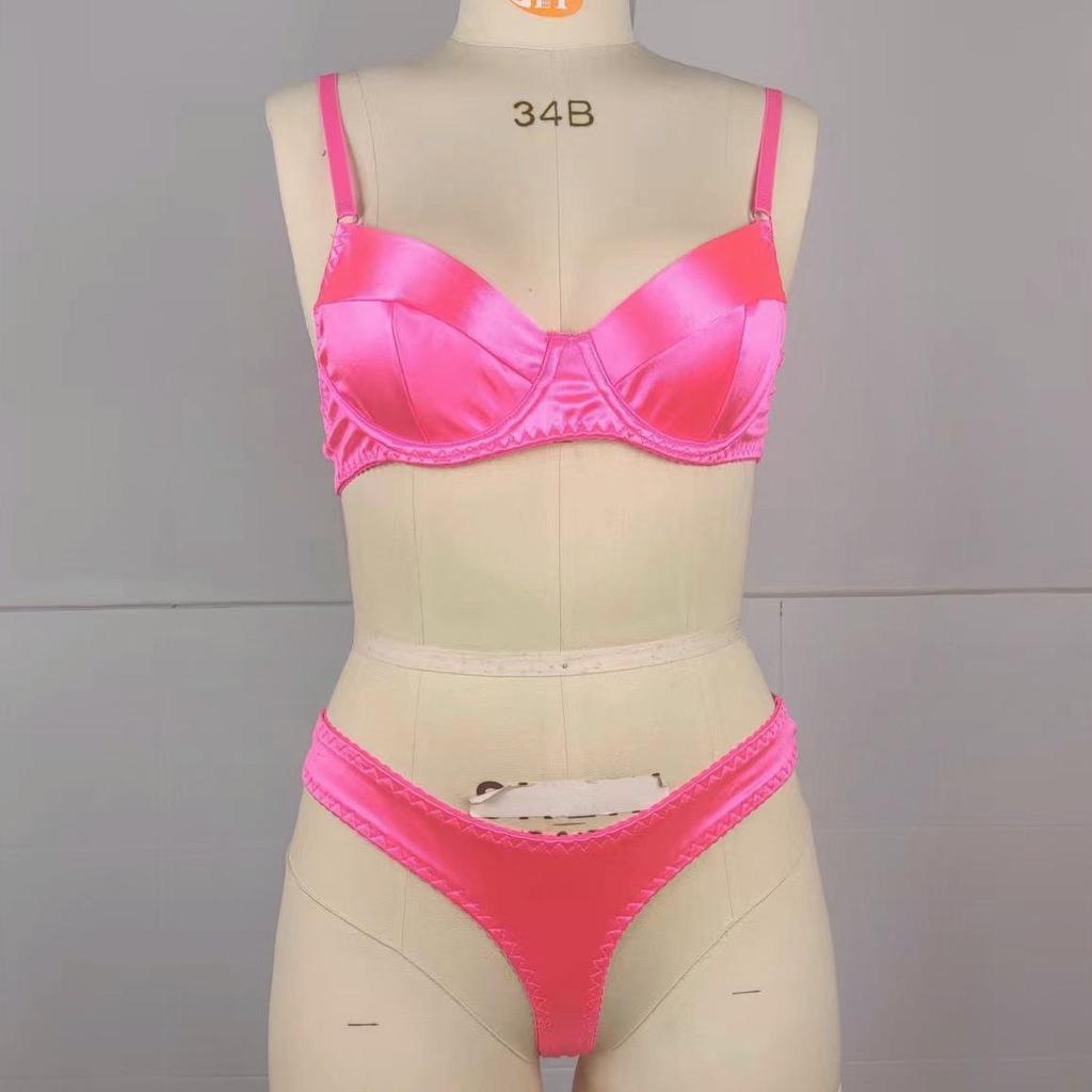 Luxuriöses Satin-BH- und Höschen-Set im französischen Stil mit Bügelstütze