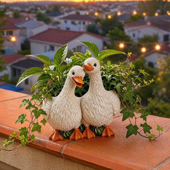 Resin Flowerpot Couple Duck Shape Planter with Drainage Holes Non-Slip Base