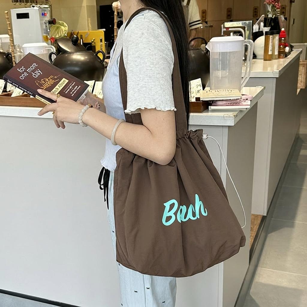 Women s Letter Print Drawstring Shoulder Tote Bag, Lightweight Polyester Large Capacity Casual Bag for Daily Travel Shopping 34x19x34 cm коричневый